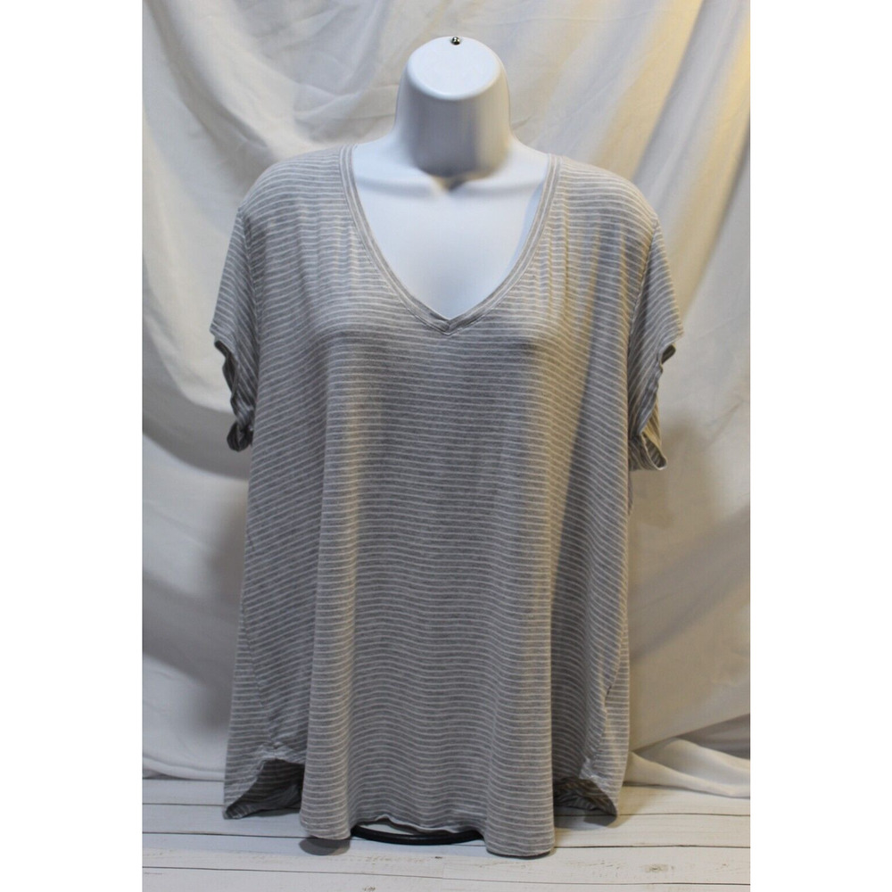 American Eagle My Favorite Tee Women's XL Gray Striped V-Neck Tunic SS*Tiny Flaw